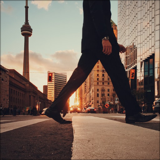Toronto Streetview | Photo by Arturo Castaneyra on Unsplash